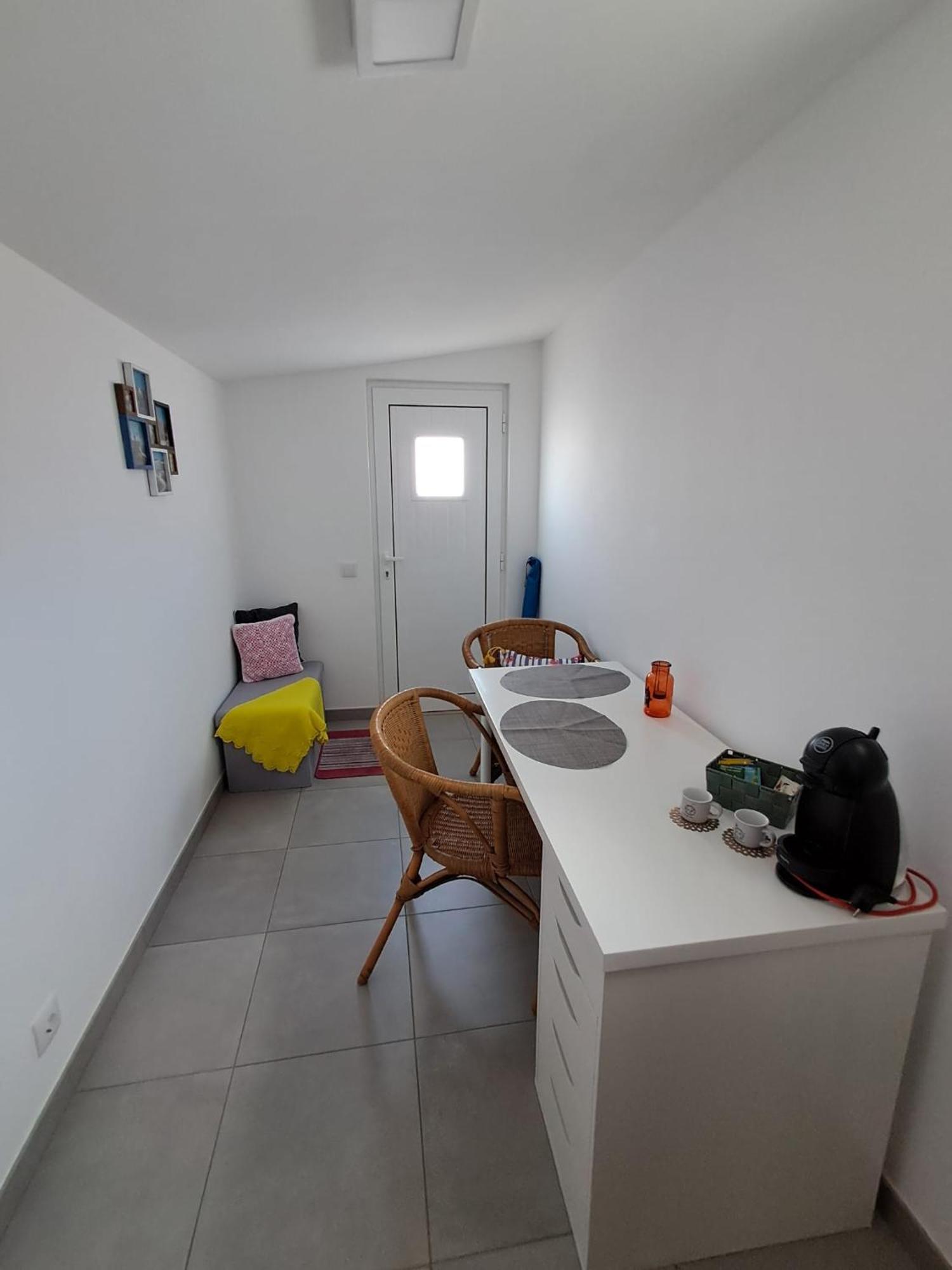 Almas Rooms 拉哥斯 外观 照片